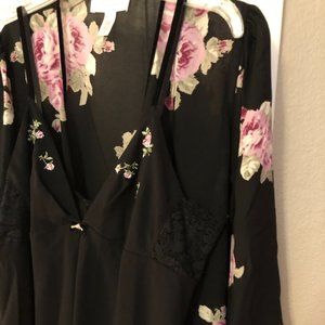 OSCAR DE LA RENTA Pink Label Nightgown and Robe